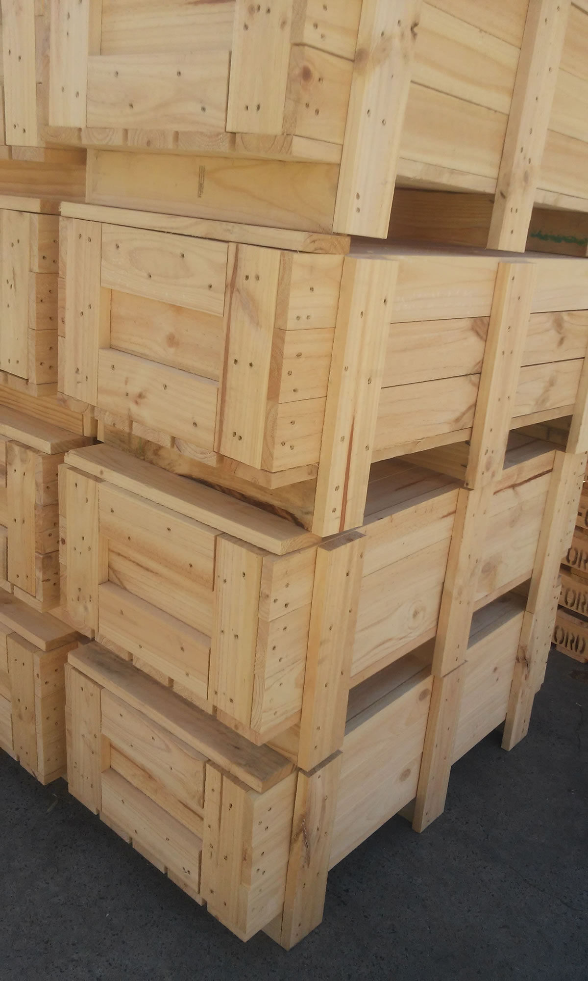 Custom wooden boxes